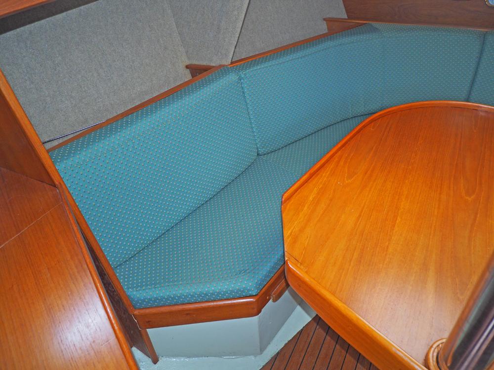 Salon, Accommodatie